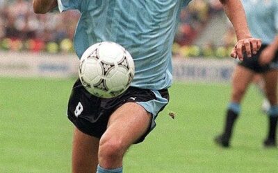 CENTRO AL ÁREA: La pelota sueña con Francescoli.