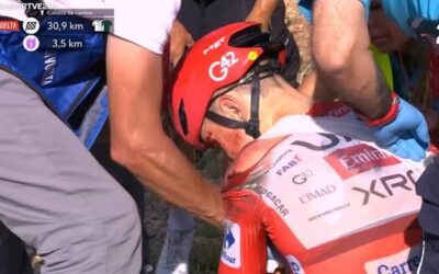Se retira líder de Vuelta a España / Fuerte caída